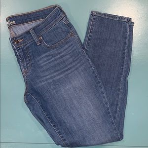 Like new OLD NAVY DIVA jeans 👖